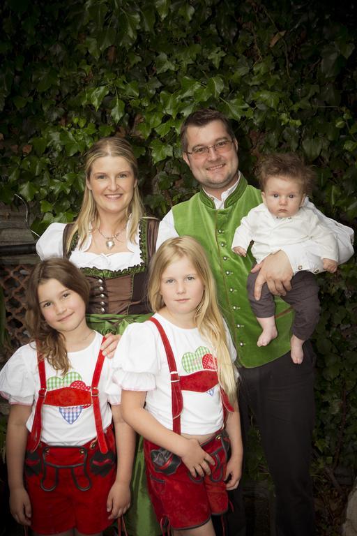 Familie Lampersberger Hotel Sachsenburg Exterior photo