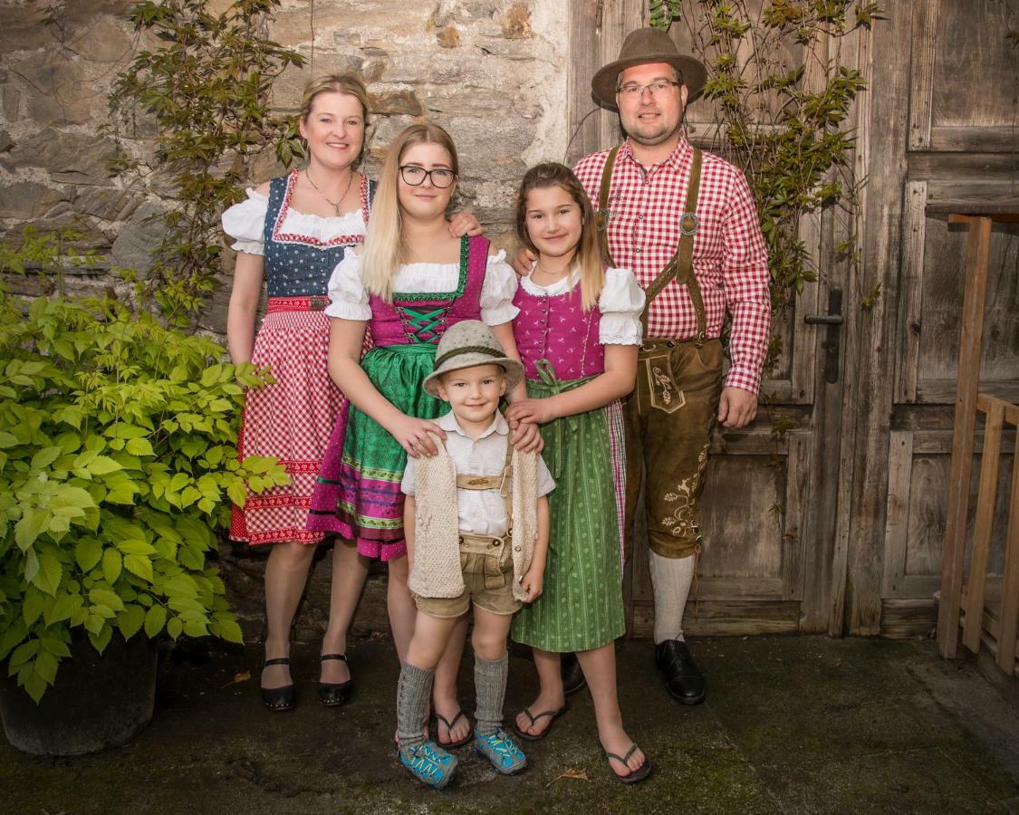 Familie Lampersberger Hotel Sachsenburg Exterior photo
